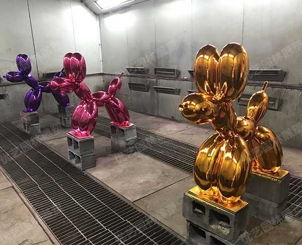 不銹鋼雕塑制作需要注意什么？